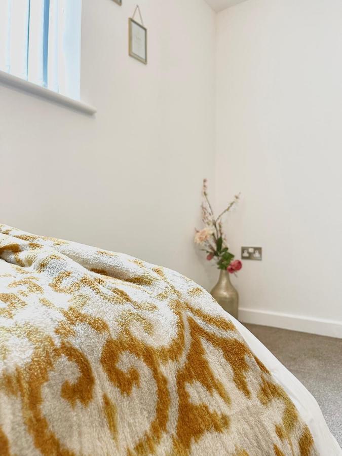 Lovely 2-Bedroom Condo With A Free Parking Birmingham Exterior foto
