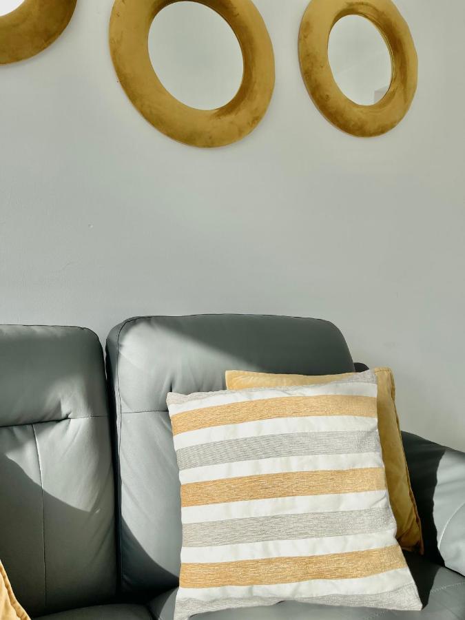 Lovely 2-Bedroom Condo With A Free Parking Birmingham Exterior foto